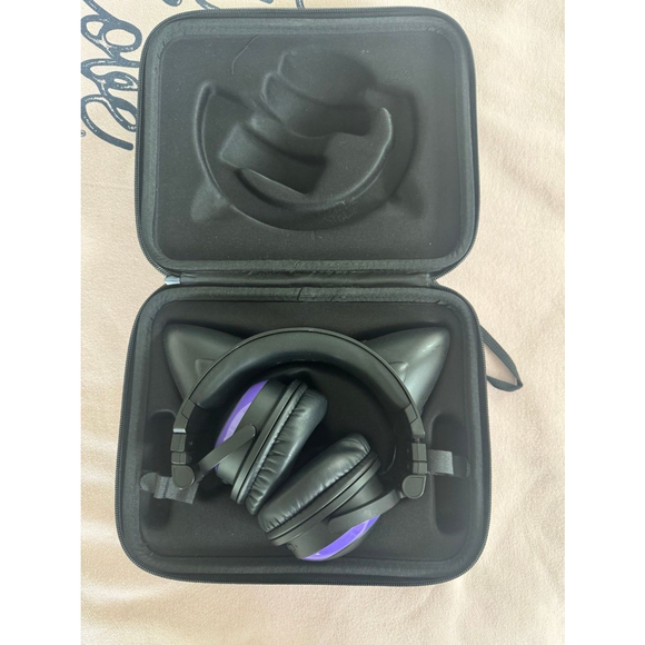 Headphones - Picture 5 of 6